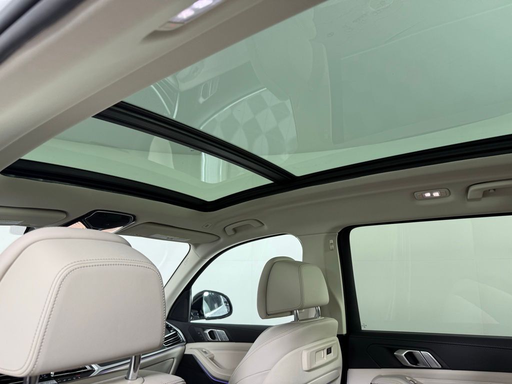 Thumbnail: 2022 BMW X7 - 20