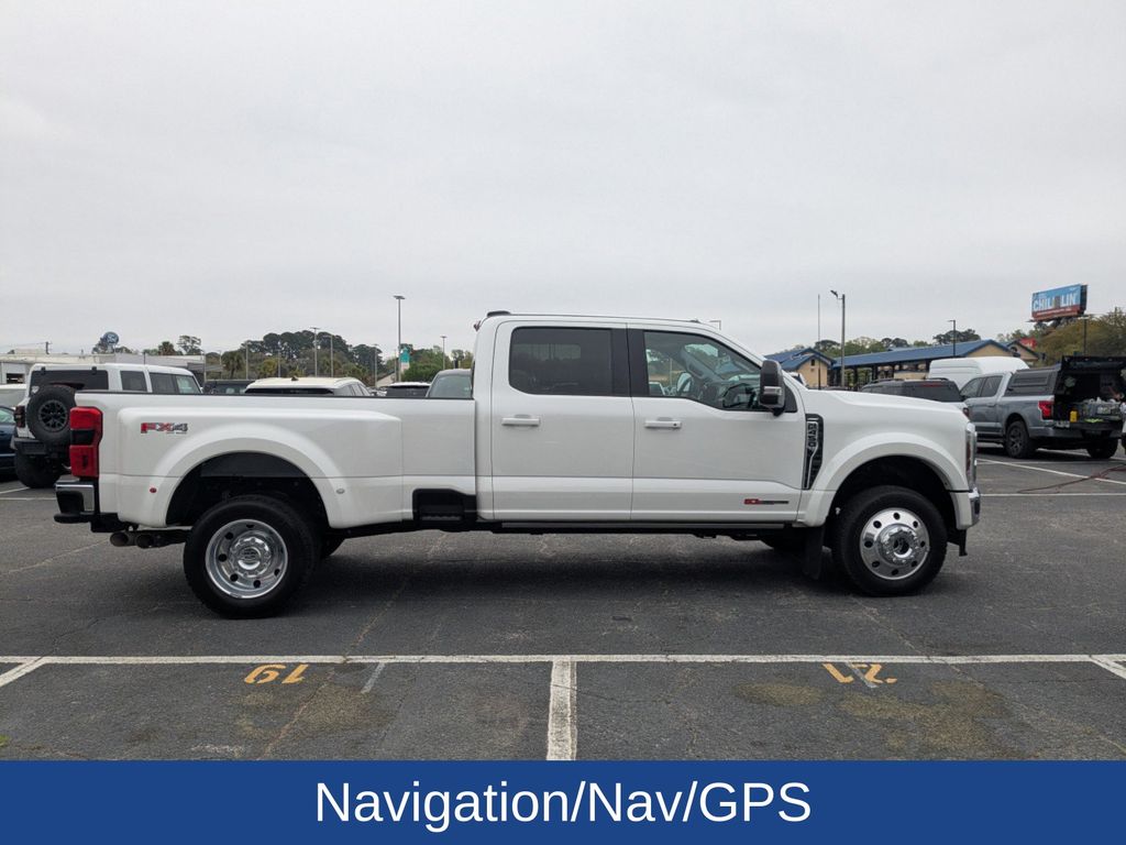 2025 Ford F-450 Super Duty LARIAT