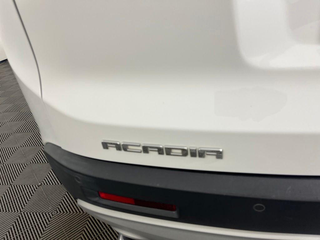 Thumbnail: 2017 GMC Acadia - 13