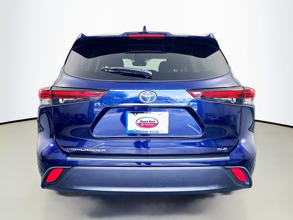 Thumbnail: 2024 Toyota Highlander - 6