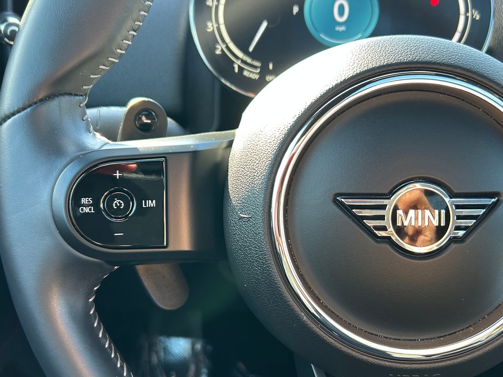 2024 MINI Cooper Countryman Signature 20