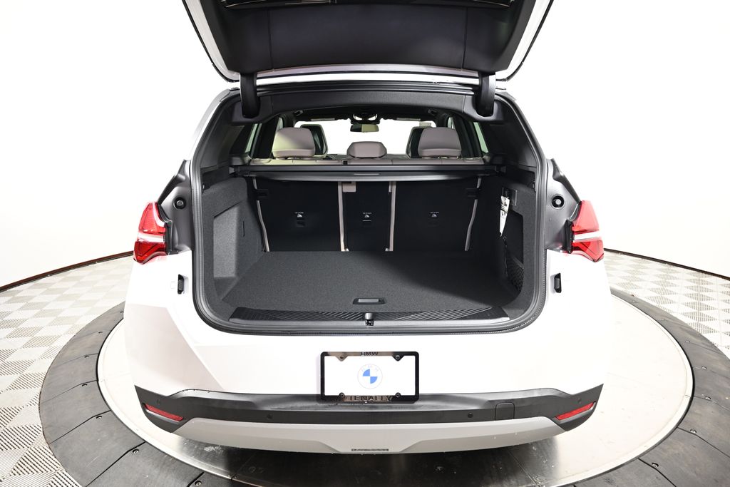 Thumbnail: 2025 BMW X3 - 10