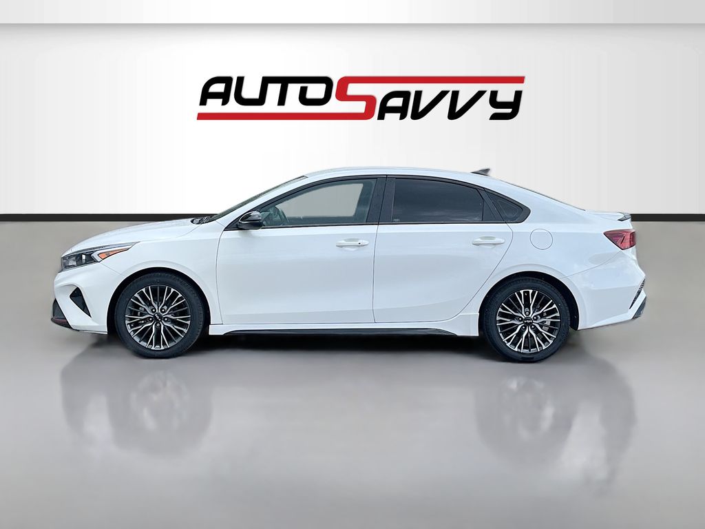 Used 2023 White Kia GT-Line image 4