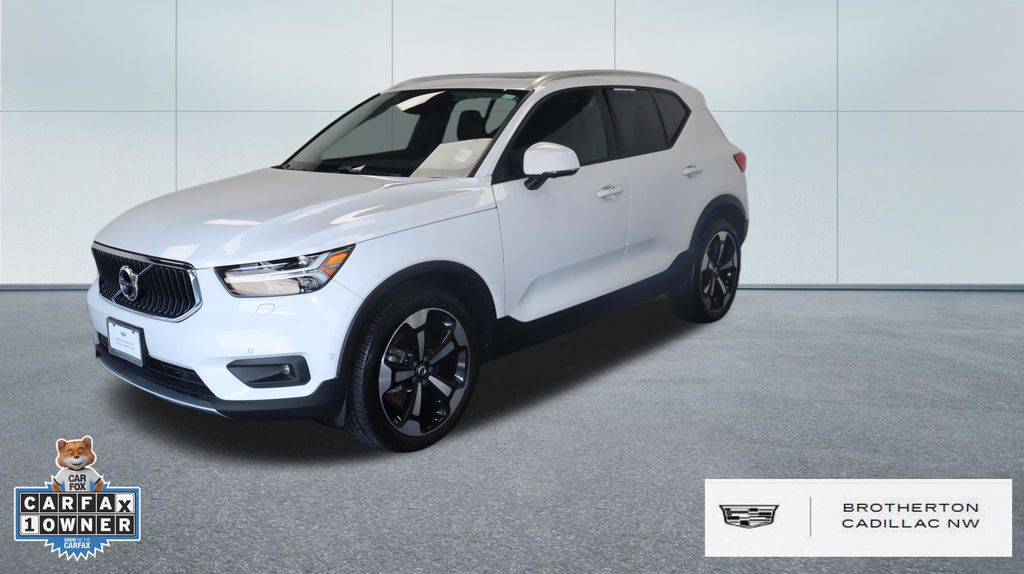 Ice White 2019 Volvo XC40 SUV / Crossover All-Wheel Drive Automatic