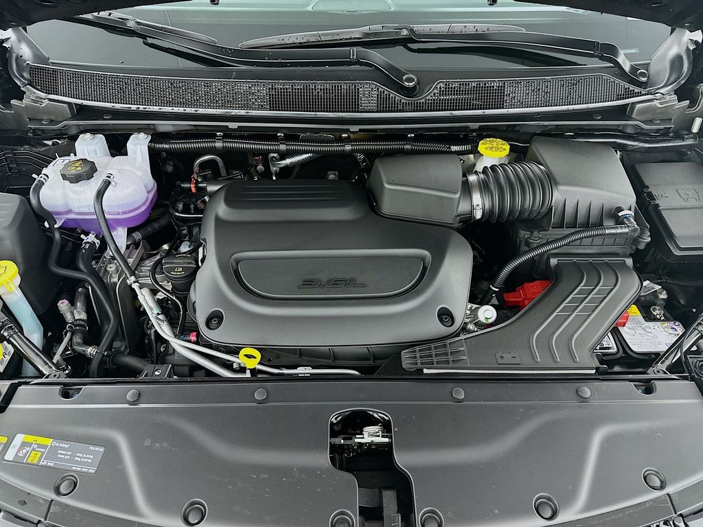 New 2026 Black Chrysler Select image 18