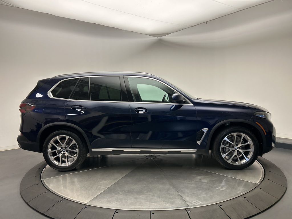 Thumbnail: 2024 BMW X5 - 8