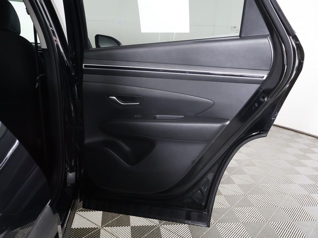 Used 2023 Black Hyundai SEL image 22