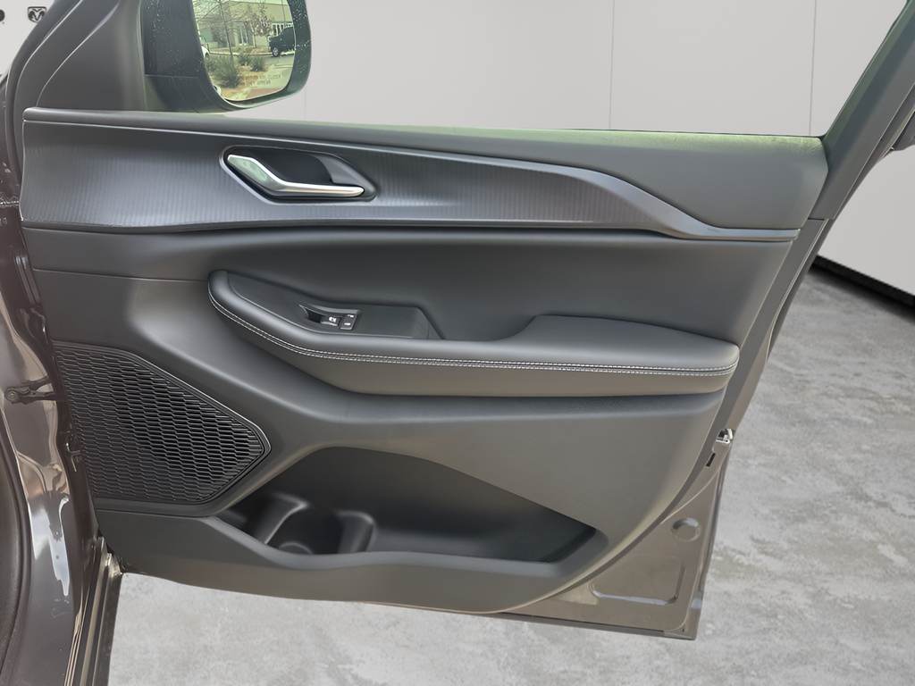 New Car 2025 Jeep Grand Cherokee L  For Sale Under $40,000 In Austin, Texas