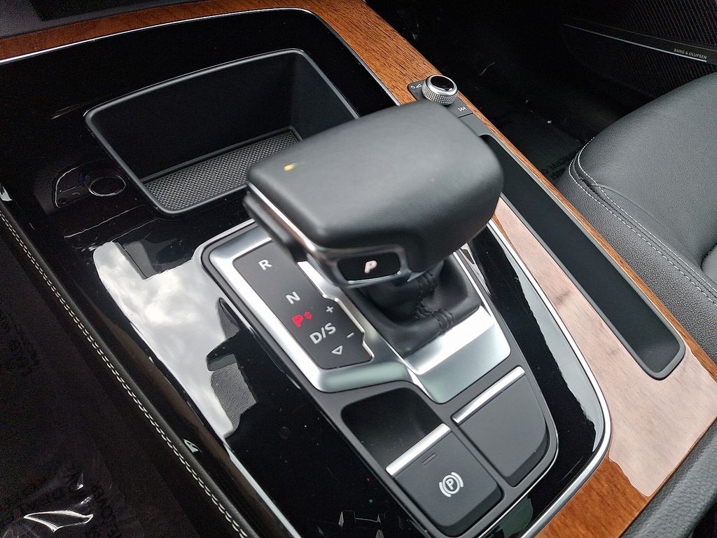 Thumbnail: 2023 Audi Q5 - 16
