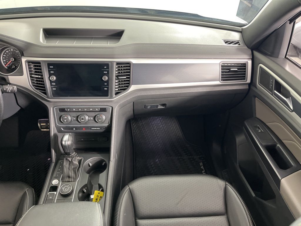 Thumbnail: 2021 Volkswagen Atlas - 21