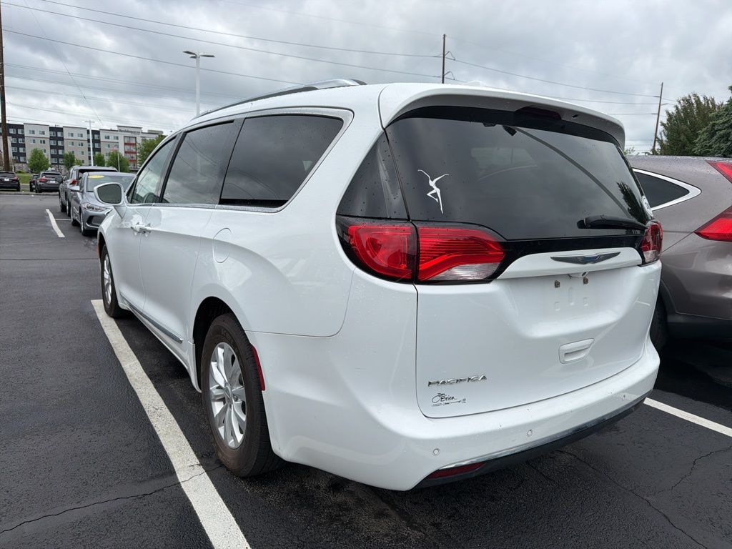 Thumbnail: 2018 Chrysler Pacifica - 2