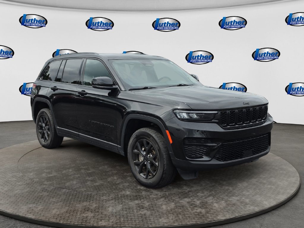 2025 Jeep Grand Cherokee Altitude Black at South Hills CDJR