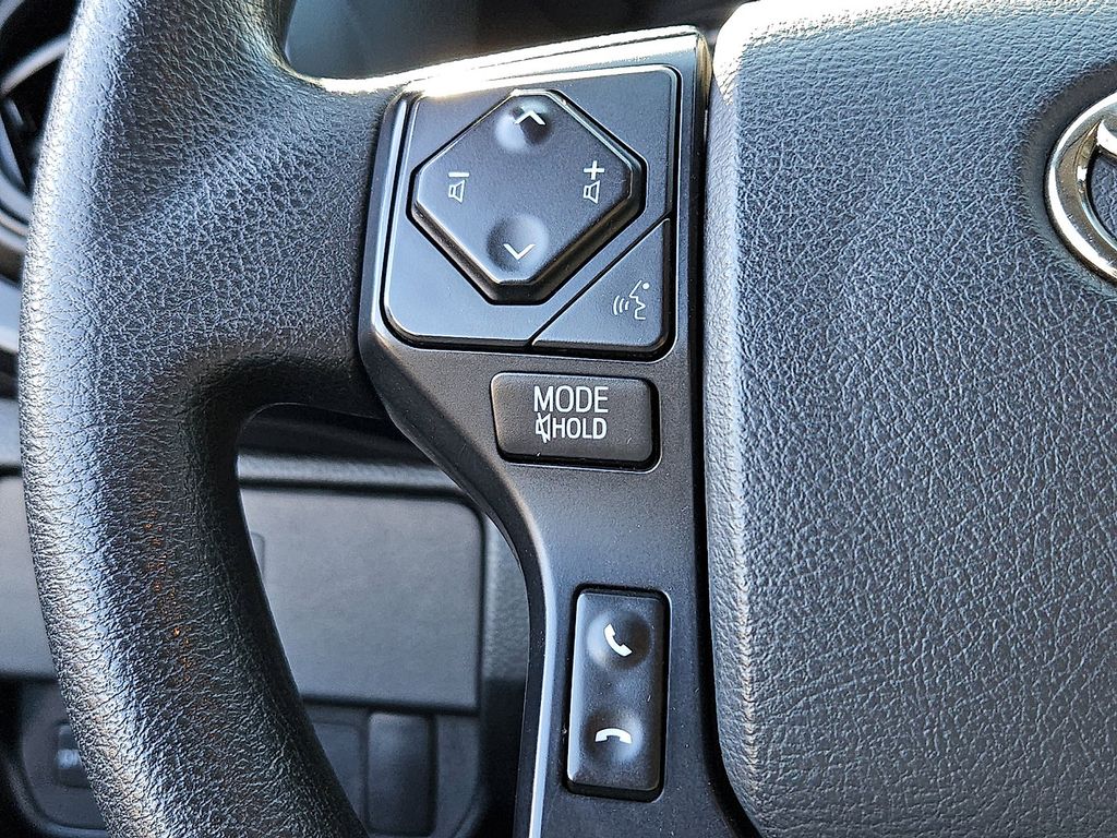 Thumbnail: 2020 Toyota Tacoma - 20