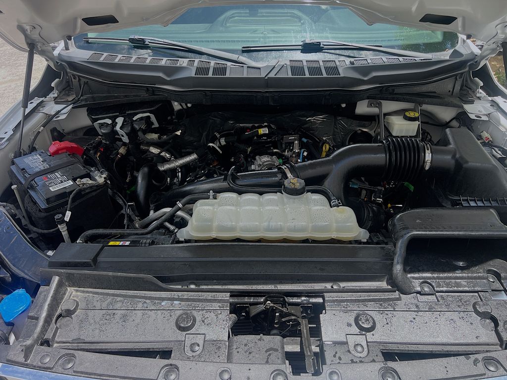 Used 2023 White Ford XL image 28