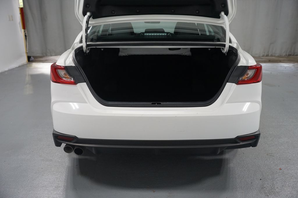 Thumbnail: 2025 Toyota Camry - 25