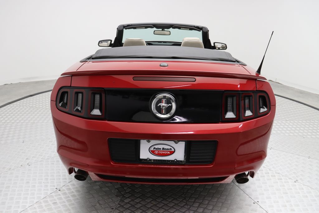 2013 Ford Mustang Premium 10