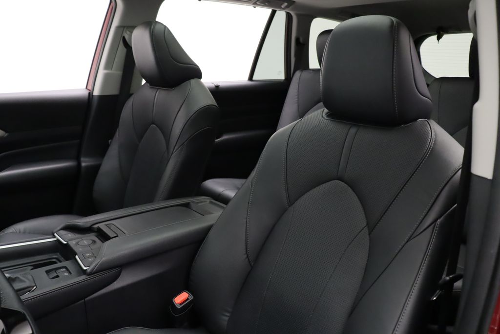 2024 Toyota Grand Highlander Limited 13