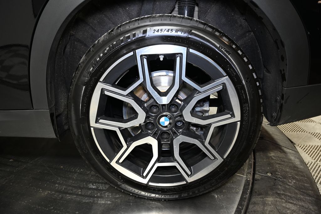 Thumbnail: 2025 BMW X2 - 12