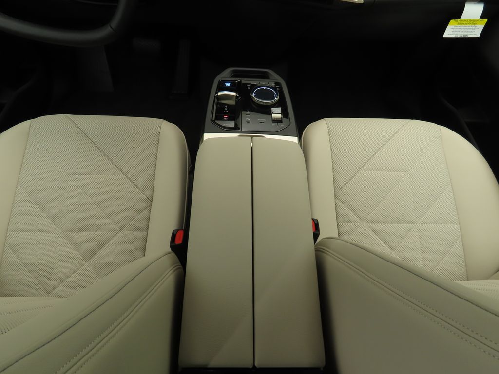 Thumbnail: 2026 BMW iX - 17