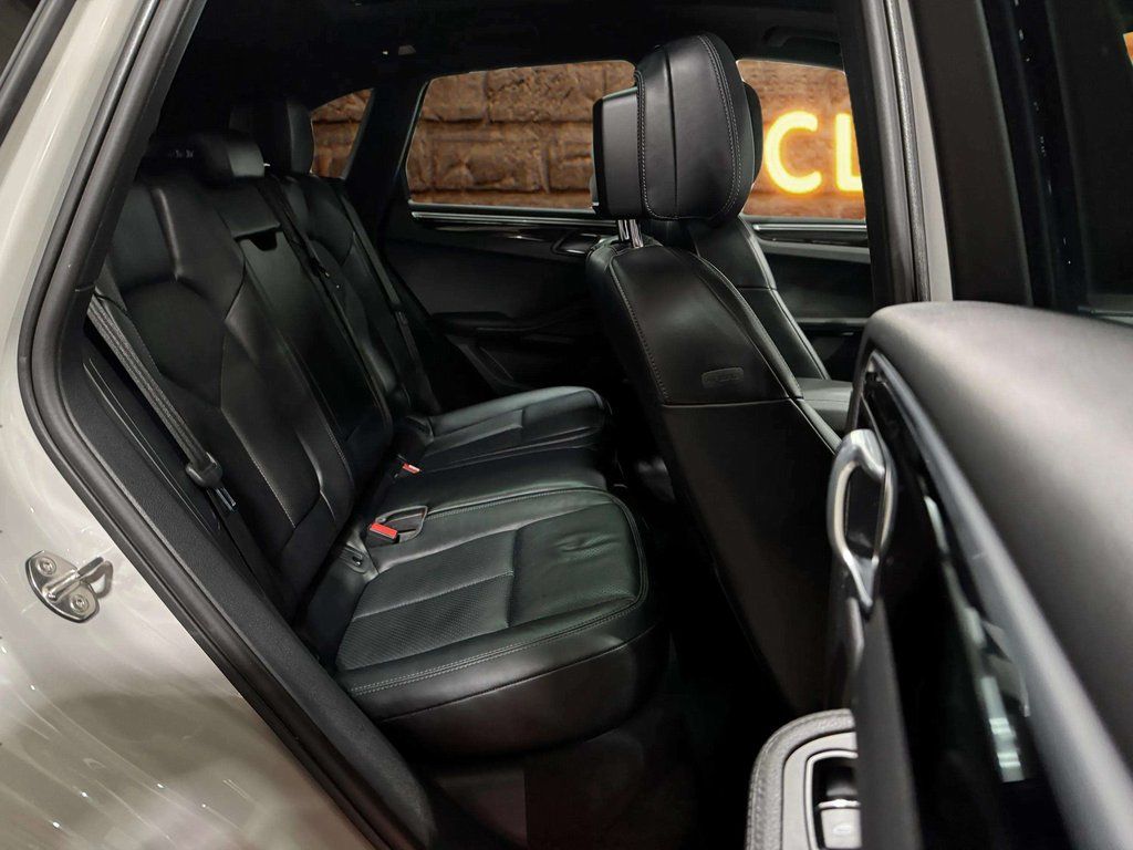 Used 2024 Chalk Porsche  image 25