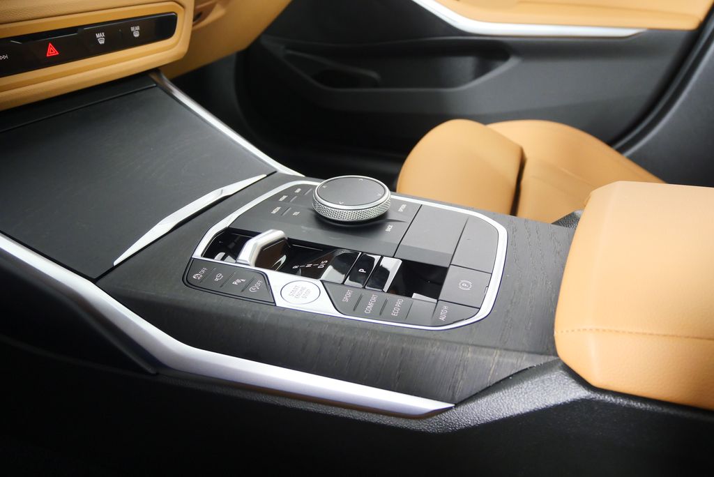 Thumbnail: 2024 BMW 3 Series - 27