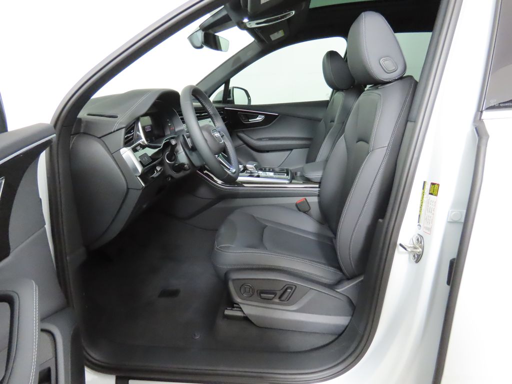 Thumbnail: 2025 Audi Q7 - 22