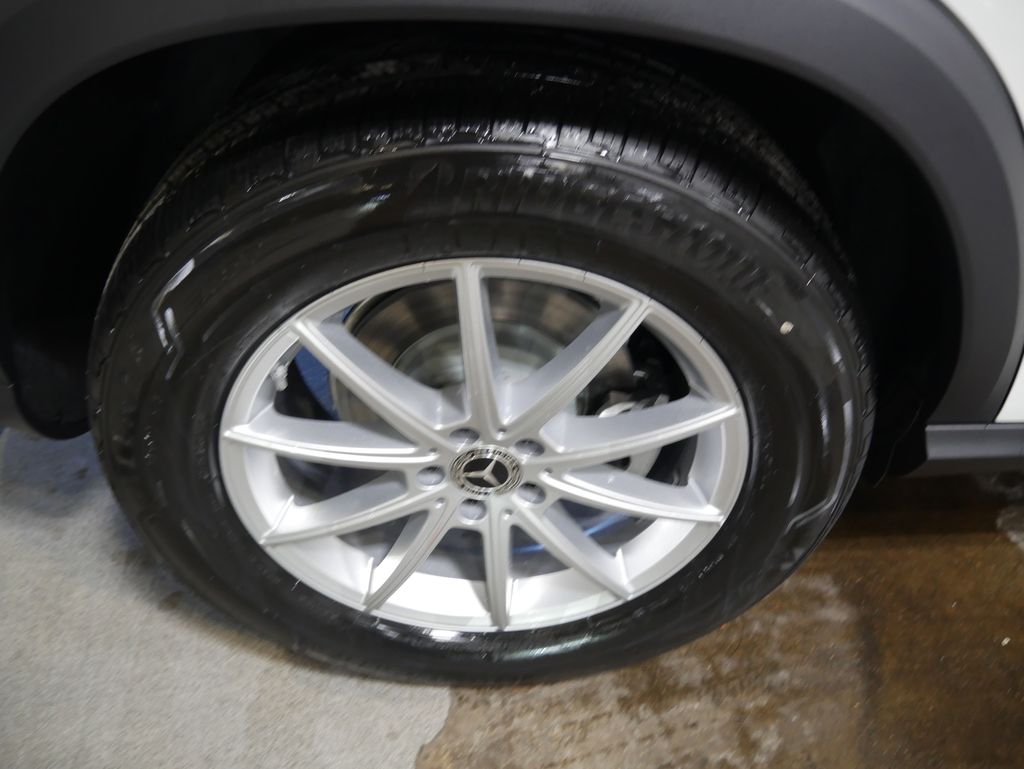 Thumbnail: 2026 Mercedes-Benz GLE - 14