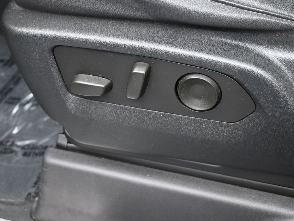 Used 2023 Summit White Chevrolet LTZ image 12