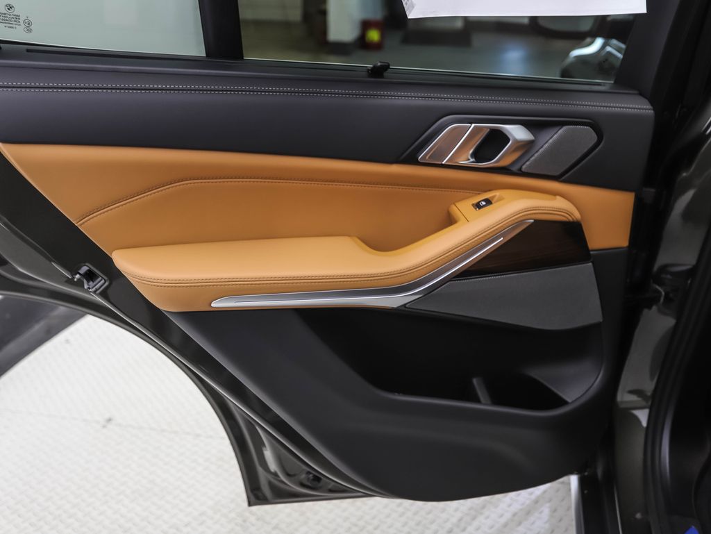 Thumbnail: 2026 BMW X5 - 19