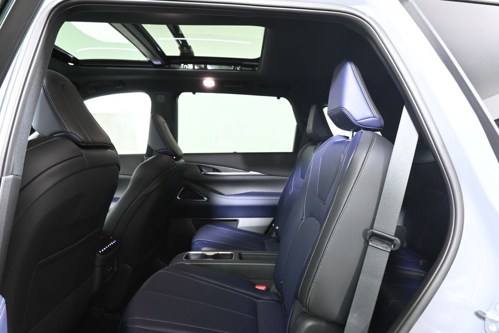 Thumbnail: 2026 INFINITI QX60 - 28