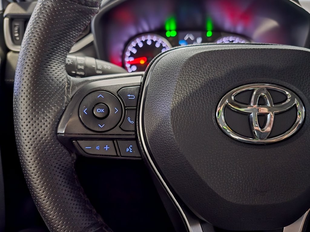 Thumbnail: 2021 Toyota RAV4 - 16