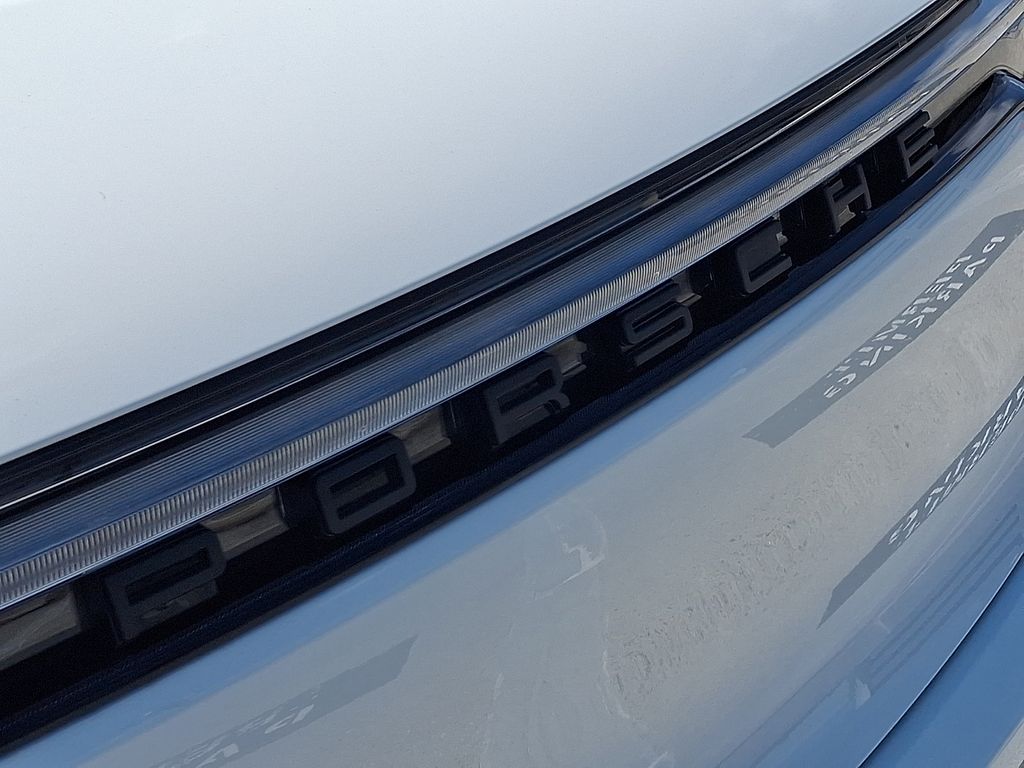 Thumbnail: 2026 Porsche Macan - 28