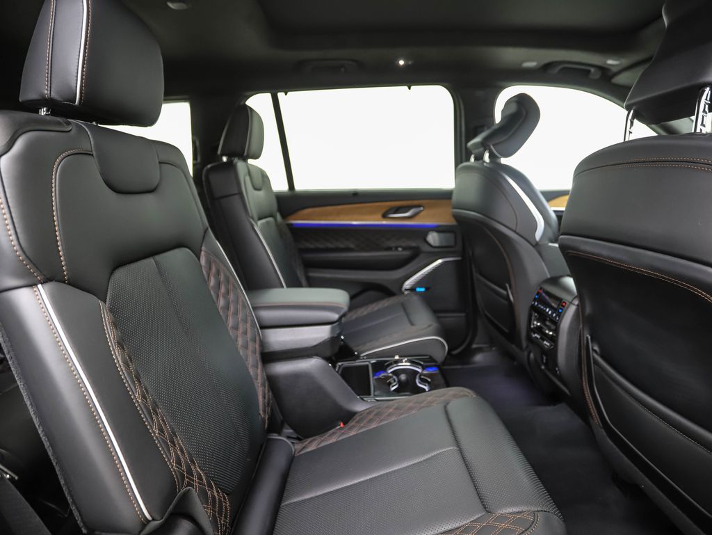 Thumbnail: 2023 Jeep Grand Cherokee L - 28