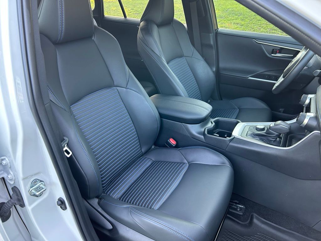 2023 Toyota RAV4 XSE 15