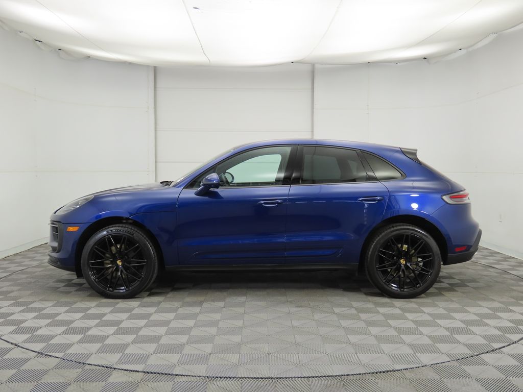 Thumbnail: 2022 Porsche Macan - 8