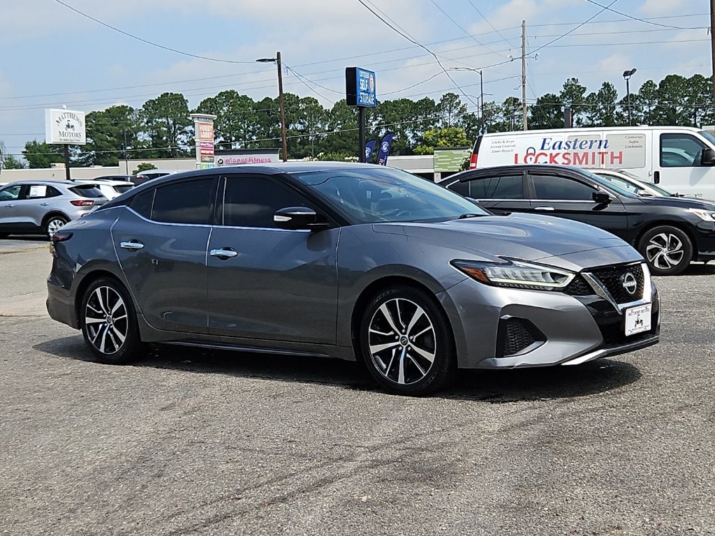 Gray (Gun Metallic) 2023 Nissan Maxima Sedan Front-Wheel Drive Continuously Variable Transmission