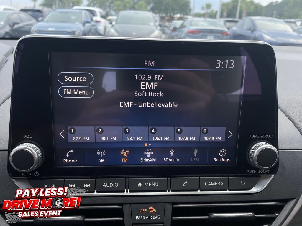 Used 2025 Nissan Altima Sedan