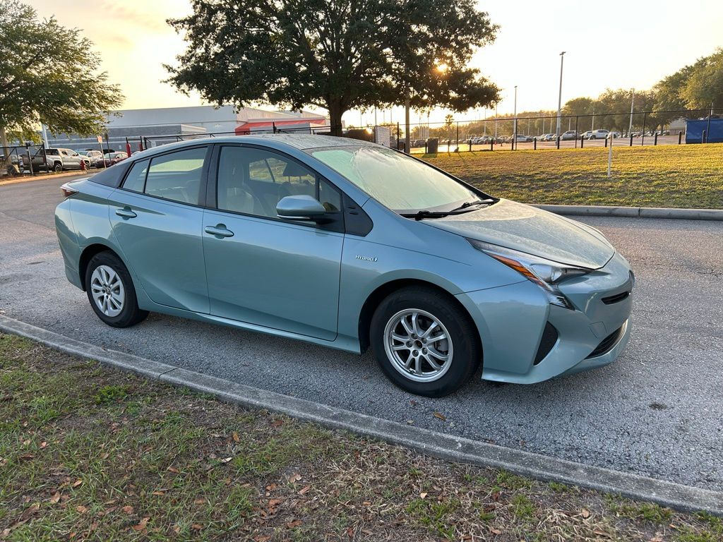 Thumbnail: 2018 Toyota Prius - 7