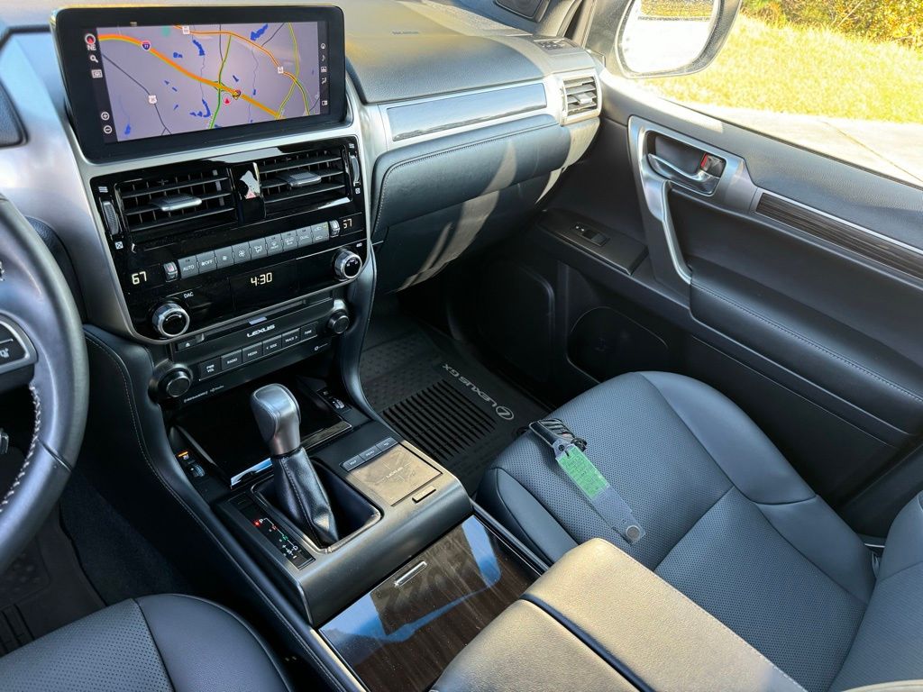 2022 Lexus GX 460 35