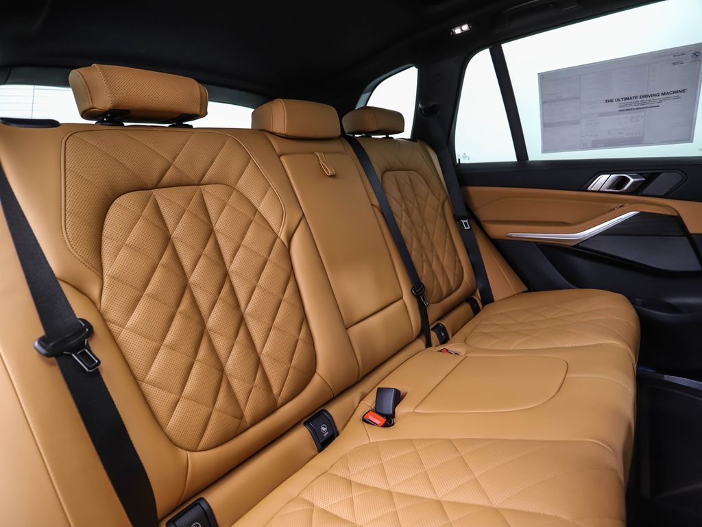 Thumbnail: 2026 BMW X5 - 28