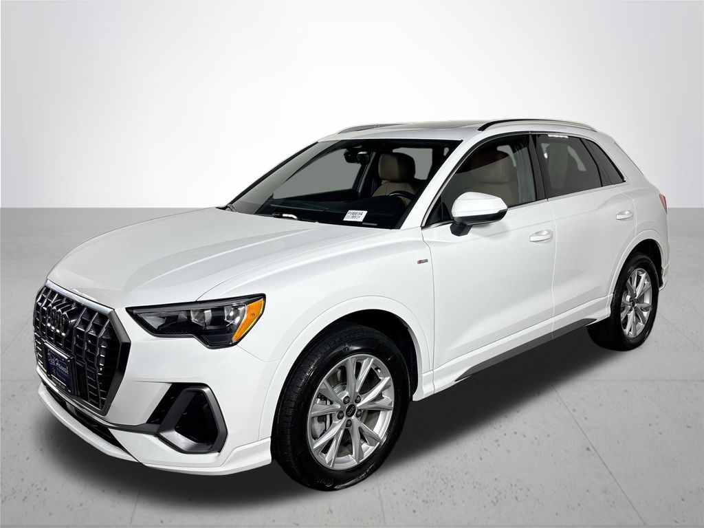 2022 Audi Q3 Premium