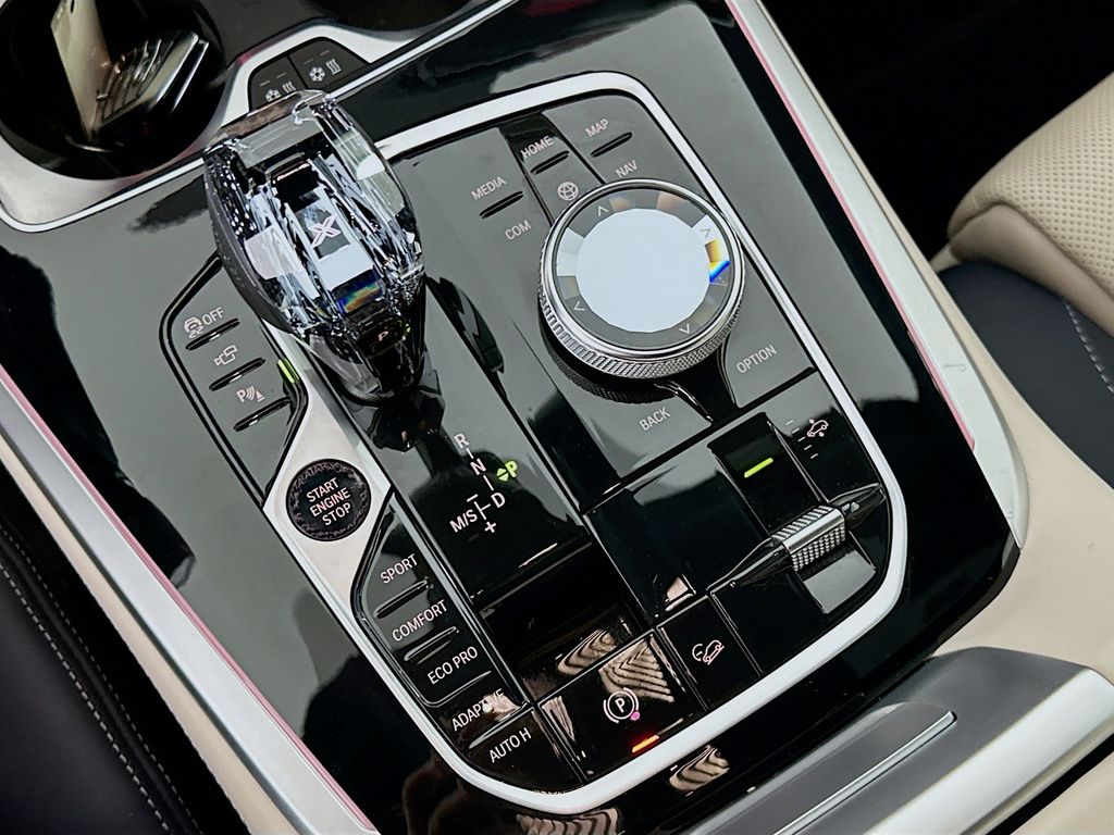 2022 BMW X7 xDrive40i 17