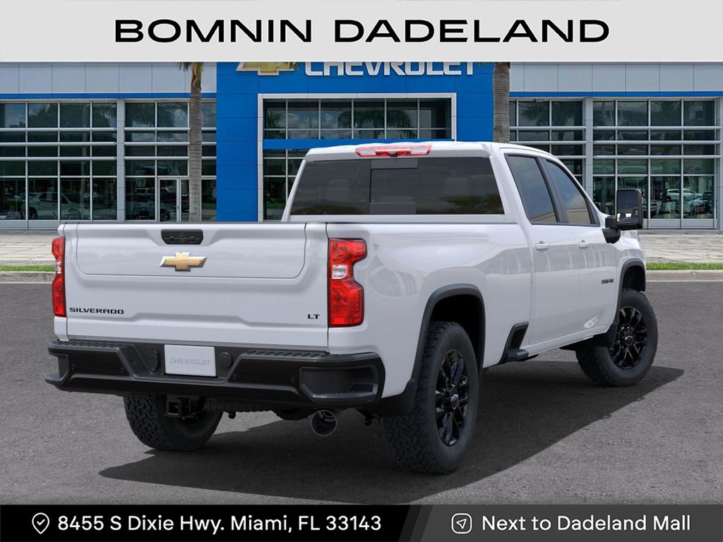 2025 Chevrolet Silverado 3500HD LT photo