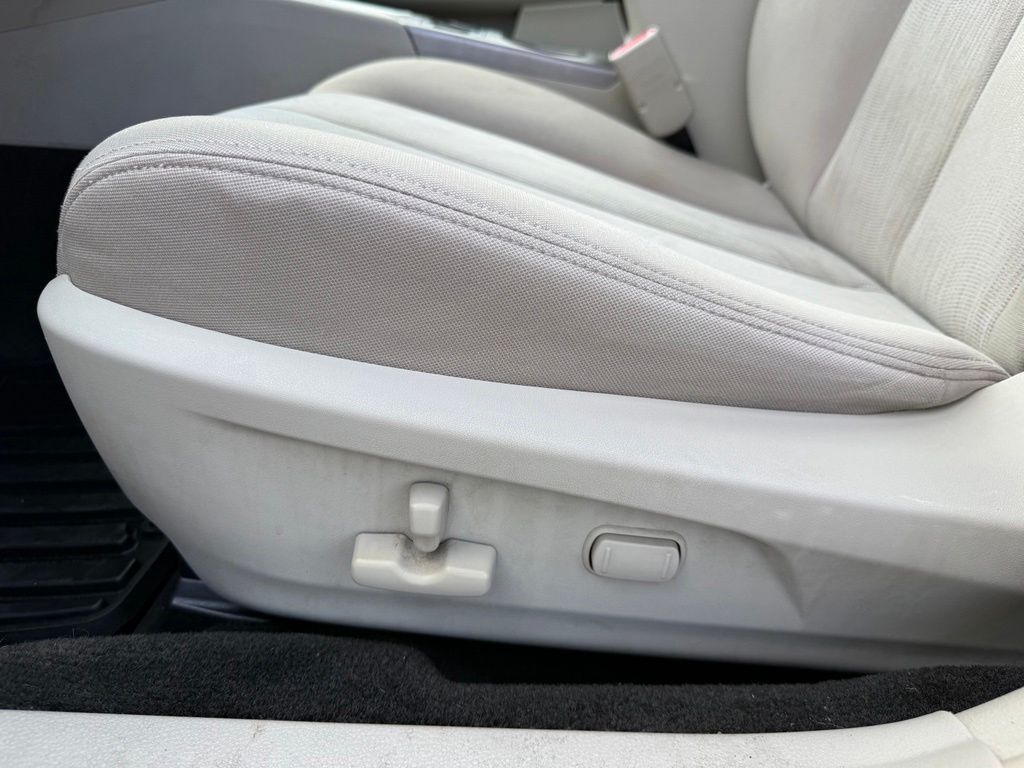 Thumbnail: 2014 Subaru Outback - 15