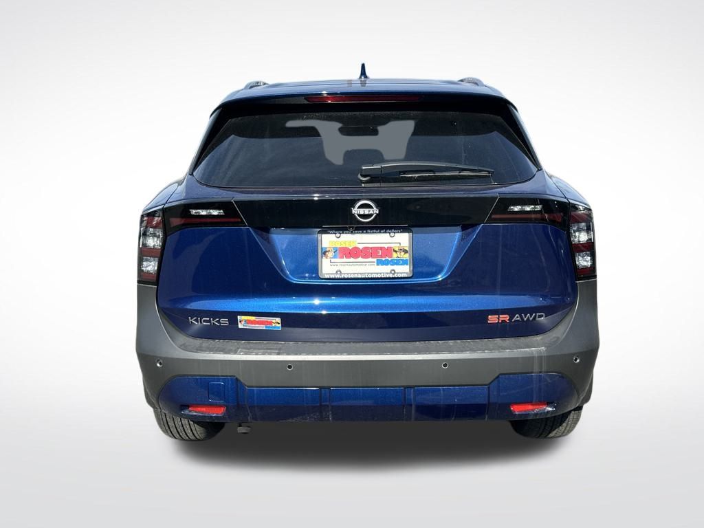 2025 Nissan Kicks SR photo