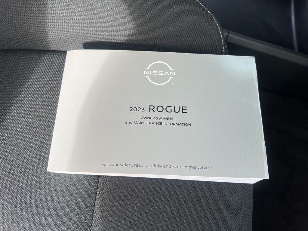 2023 Nissan Rogue S photo