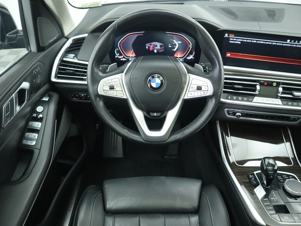 Thumbnail: 2021 BMW X7 - 10