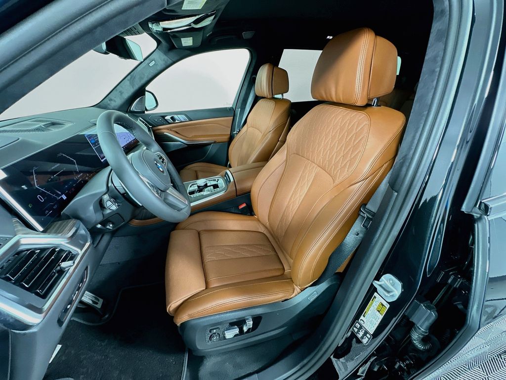 Thumbnail: 2027 BMW X7 - 16