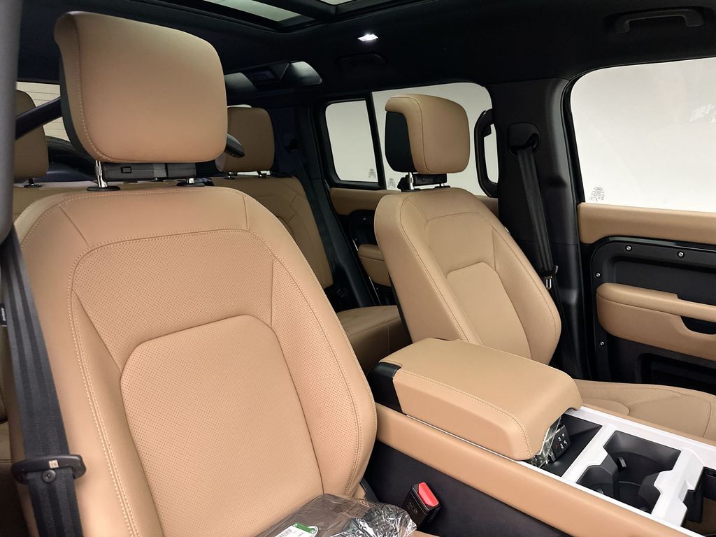 Thumbnail: 2026 Land Rover Defender - 6