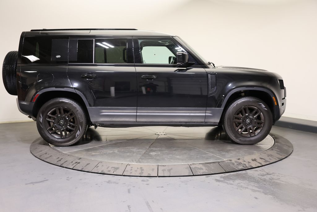 Thumbnail: 2023 Land Rover Defender - 6